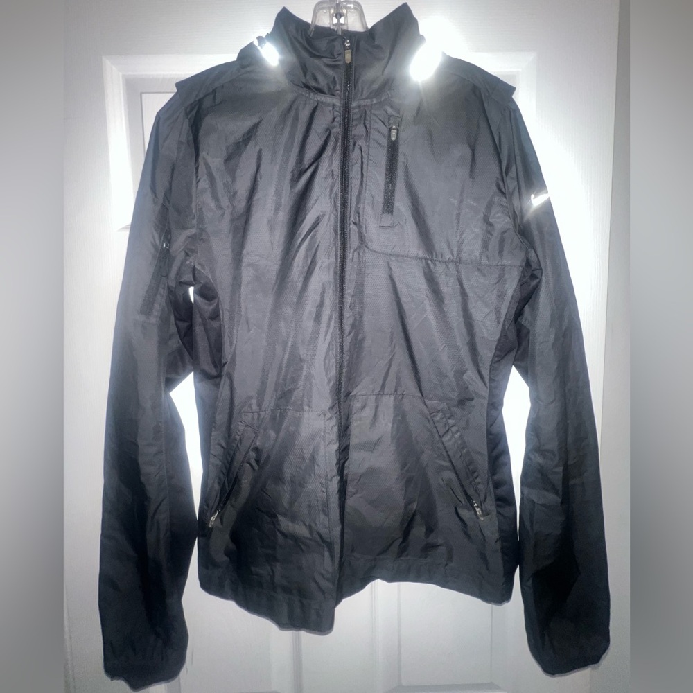 Women’s Nike Storm Fit Black Jacket sz Large